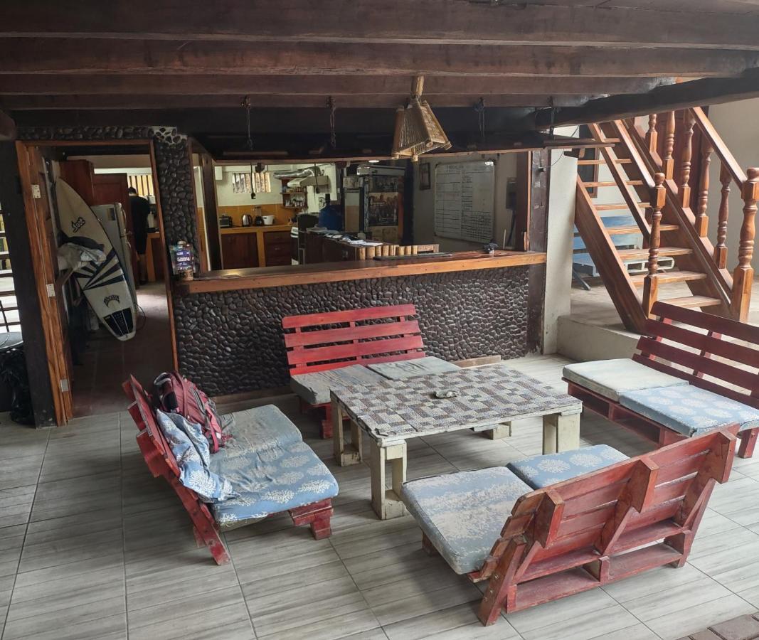 Hostal Moai Montañita 外观 照片