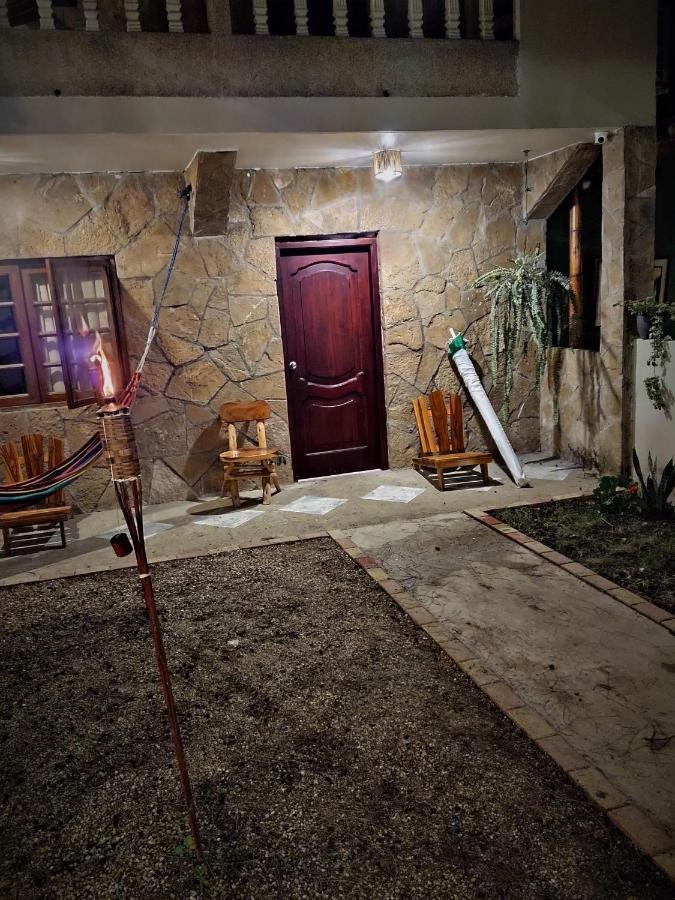 Hostal Moai Montañita 外观 照片