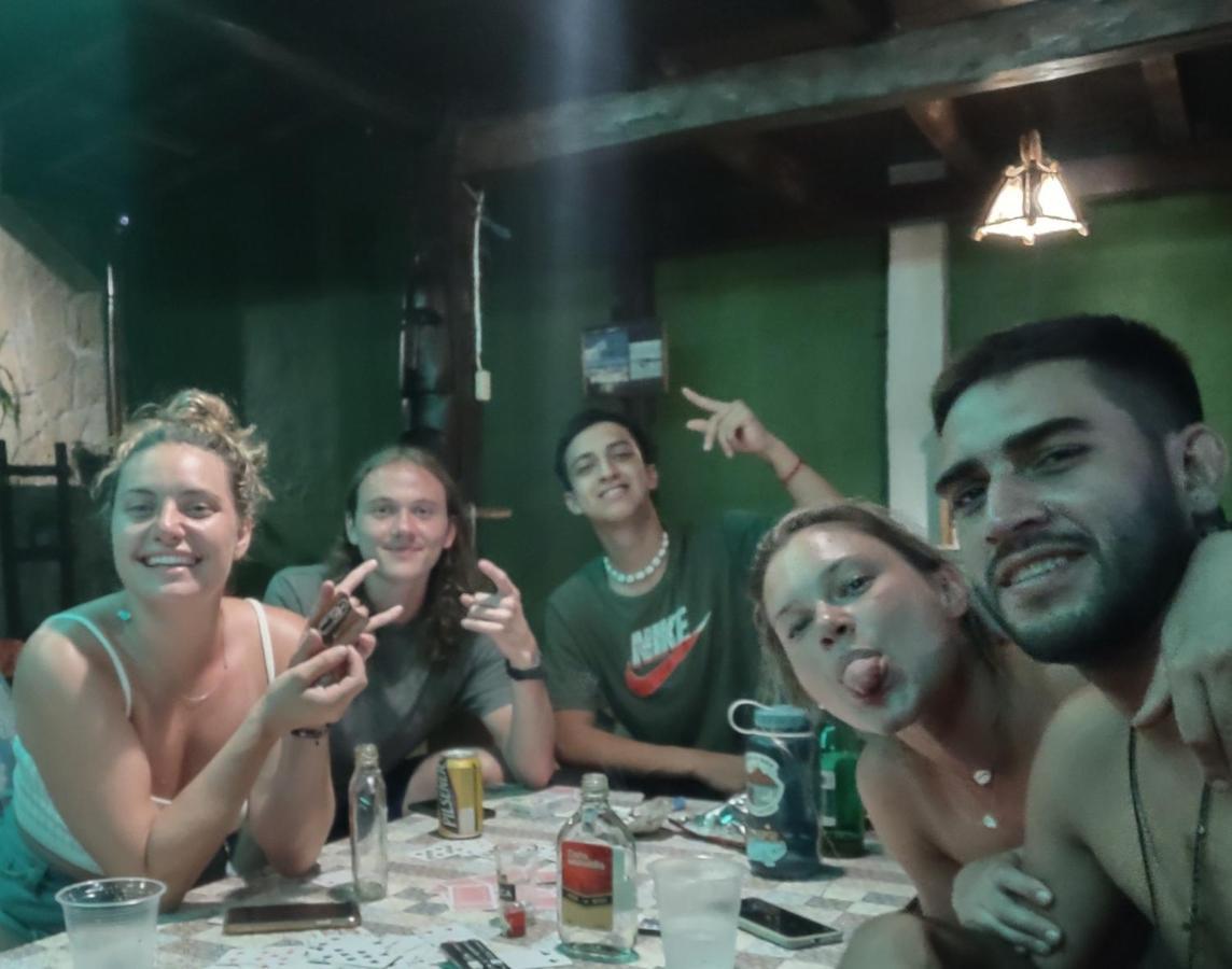 Hostal Moai Montañita 外观 照片