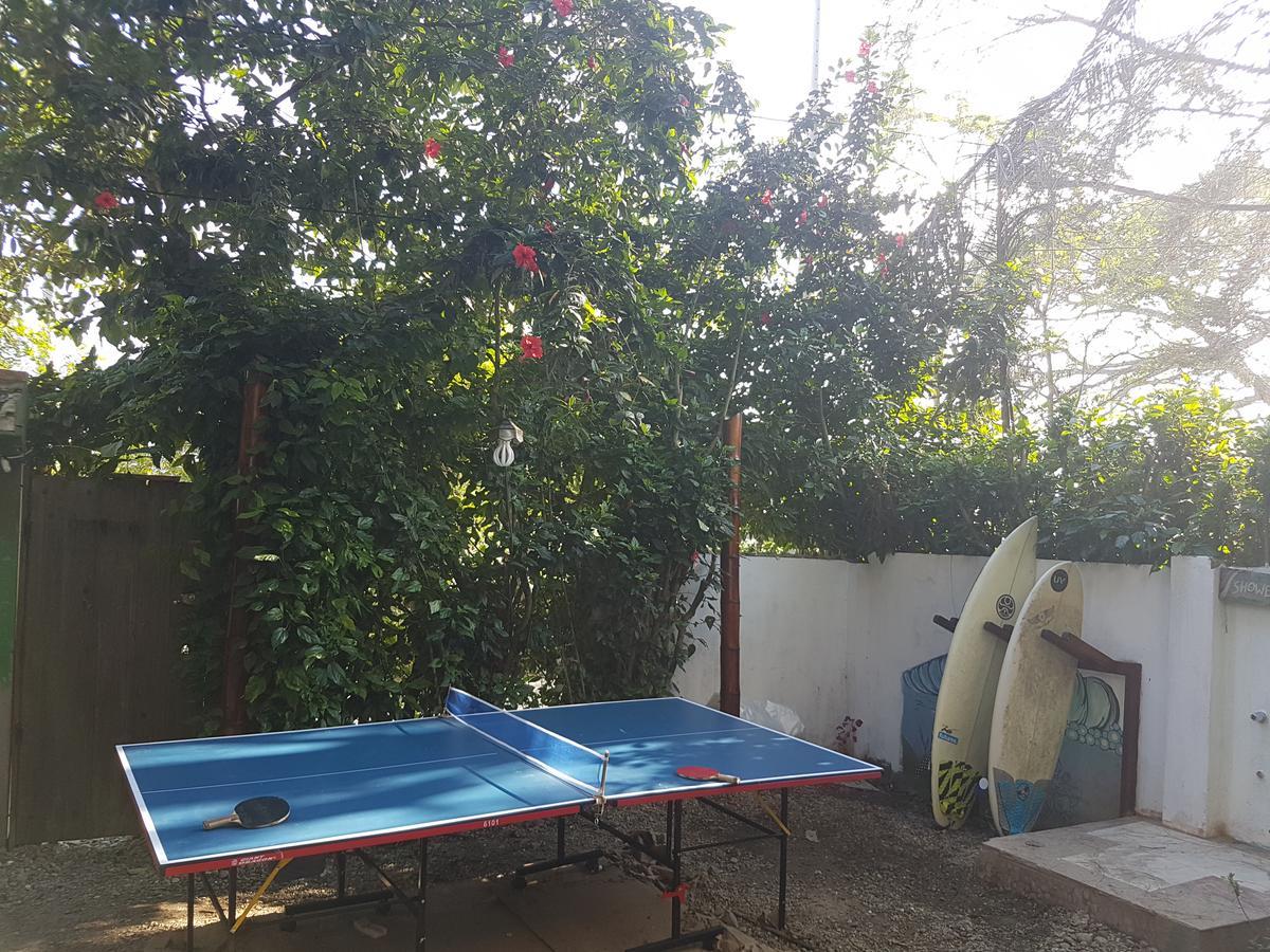 Hostal Moai Montañita 外观 照片