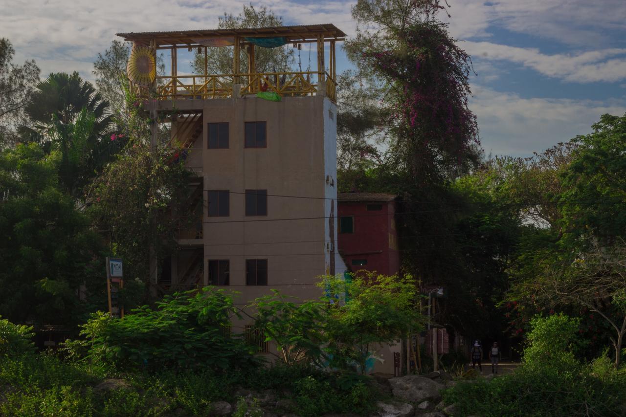 Hostal Moai Montañita 外观 照片
