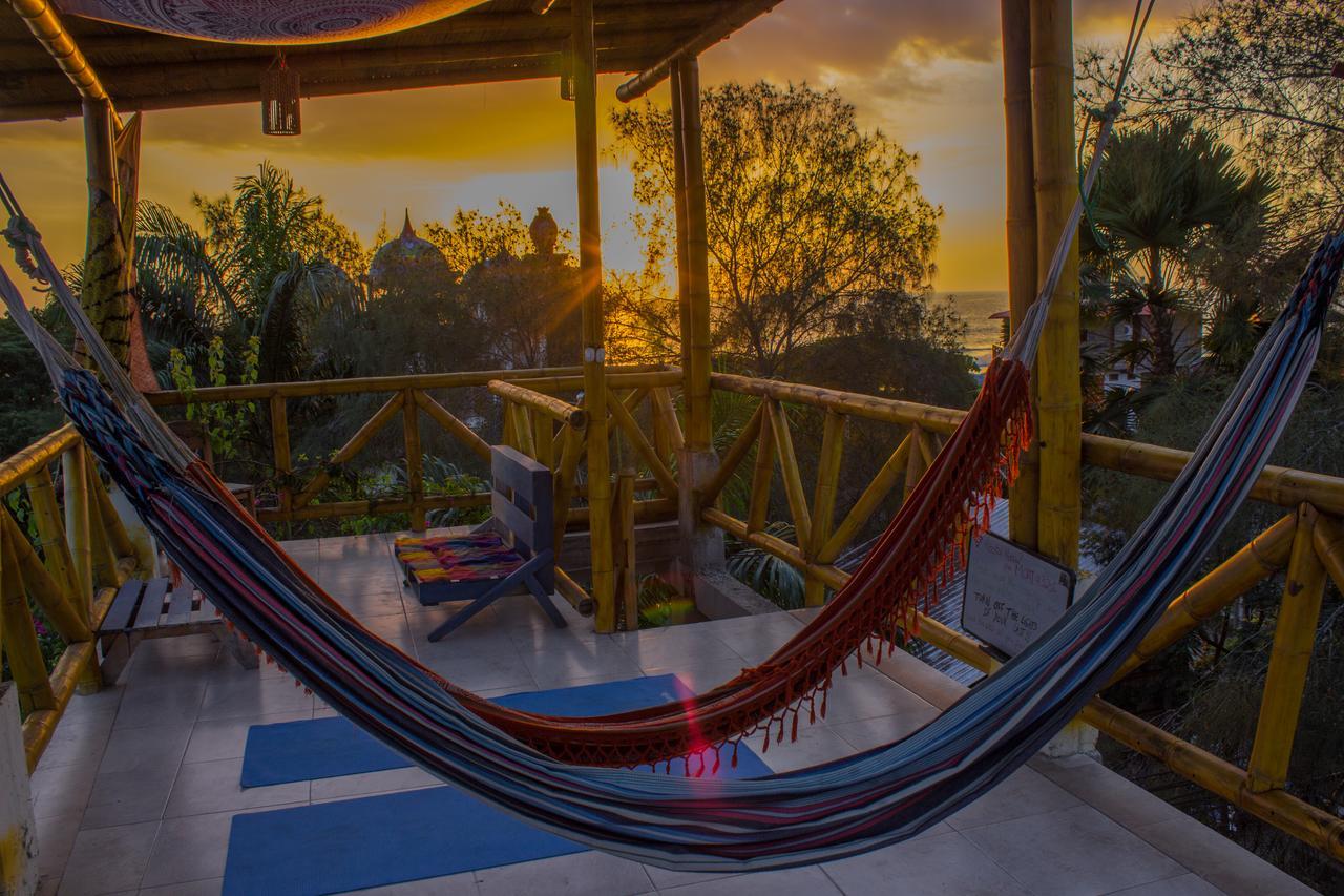 Hostal Moai Montañita 外观 照片